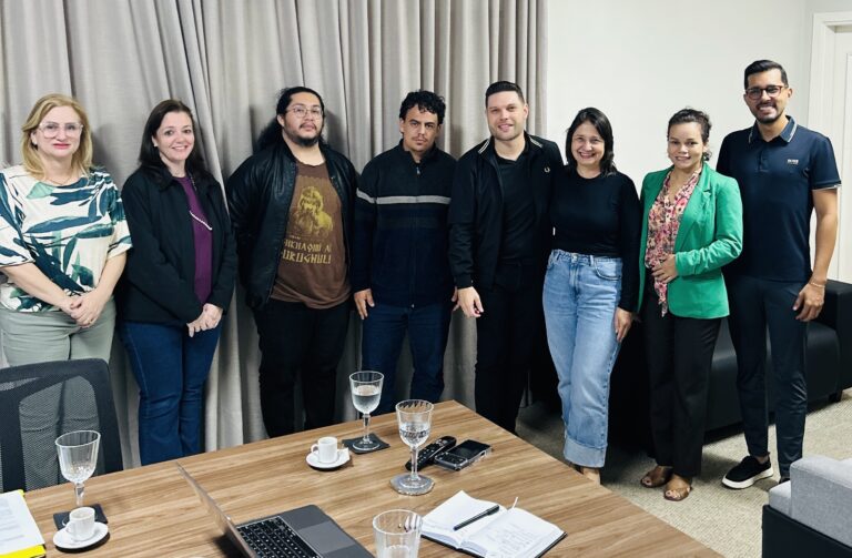Vereadora Luiza articula inclusão do audiovisual nas escolas municipais e fortalece políticas de cinema na edu cação
