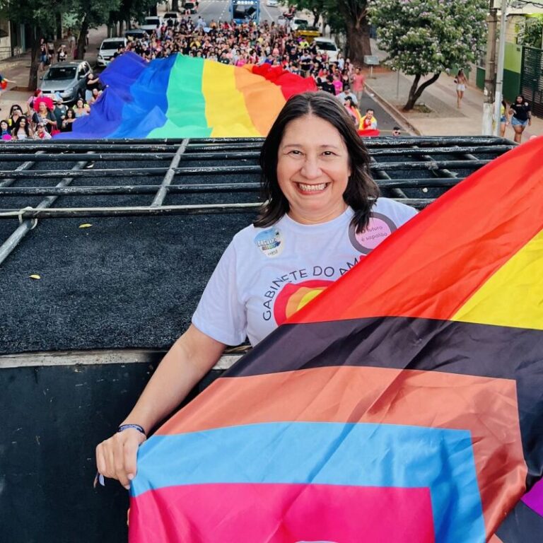 Luiza Ribeiro reafirma apoio à Parada LGBTQIAPN+ e destaca importância da luta por direitos e visibilidade